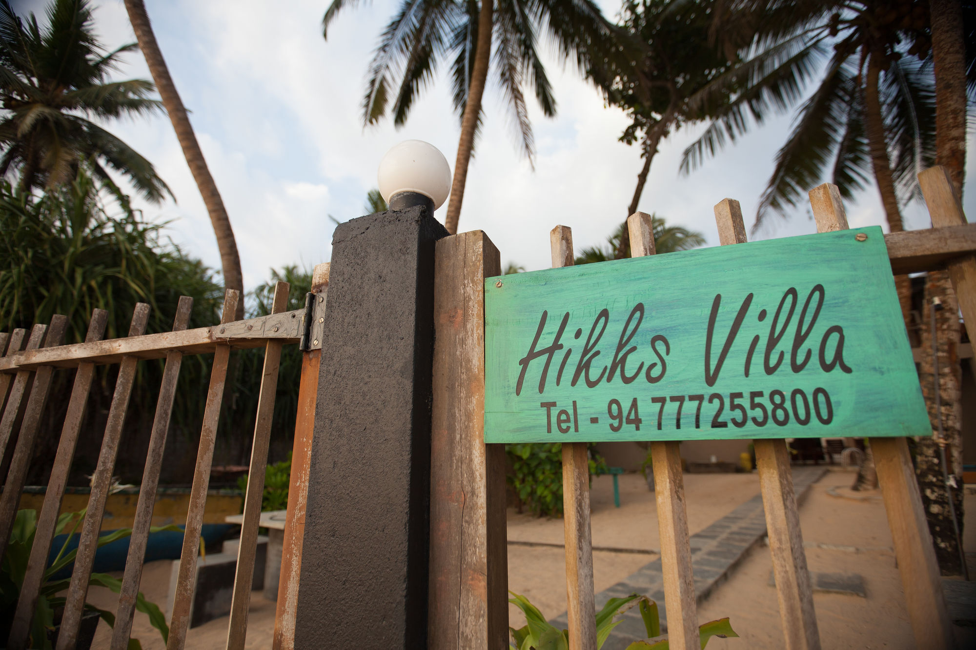 Hikks Villa Hikkaduwa Bagian luar foto